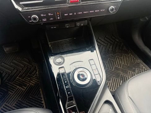 Used 2023 Kia Niro EX w/ EX Cold Weather Package image 16