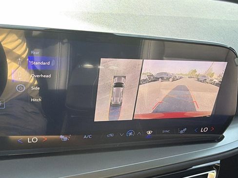 New 2026 Chevrolet Traverse LT w/ Driver Confidence Package FWD image 24