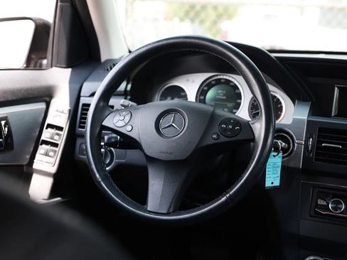 Used 2011 Mercedes-Benz GLK 350 2WD image 30