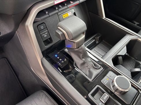 New 2024 Toyota Tundra Limited w/ Power Package image 21