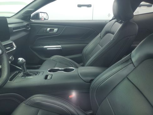 Used 2024 Ford Mustang GT Premium RWD image 10