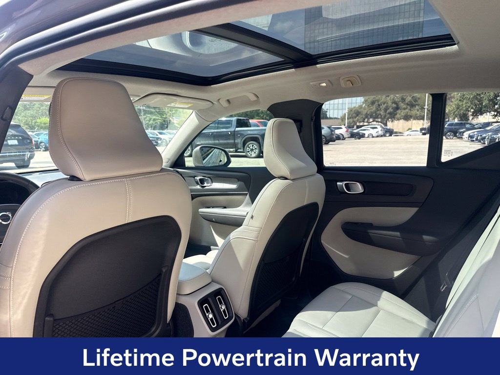 Certified 2024 Volvo XC40 B5 Plus w/ Protection Package Premier AWD/4WD image 26