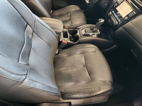 Used 2018 Nissan Rogue SL image 11