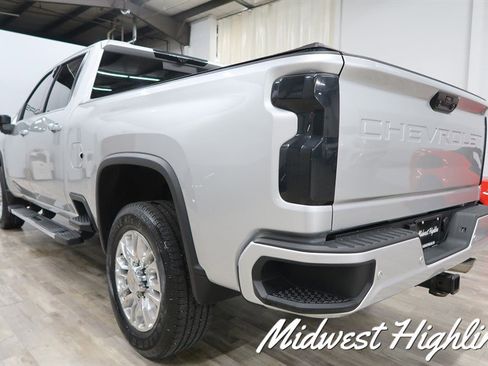 Used 2022 Chevrolet Silverado 2500 High Country image 17