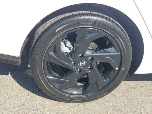 New 2026 Hyundai Elantra SEL Sport FWD image 31
