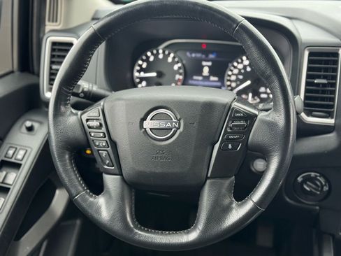 Used 2022 Nissan Frontier SV image 18