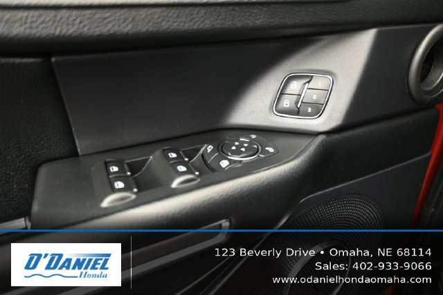 Used 2019 Ford Expedition XLT w/ Equipment Group 202A AWD/4WD image 24