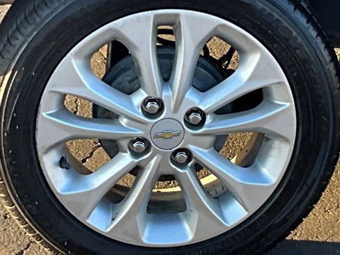 Used 2021 Chevrolet Spark LT image 9