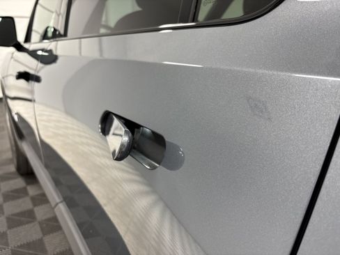 Used 2025 Rivian R1S Adventure AWD/4WD image 36