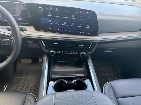 Used 2026 Chevrolet Tahoe Premier RWD image 20