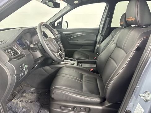 Used 2023 Honda Passport TrailSport image 4