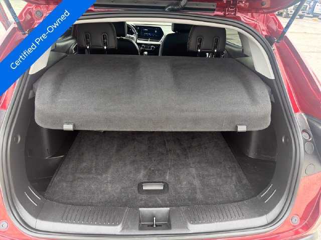 Used 2025 Chevrolet Trax LT w/ LT Convenience Package FWD image 22