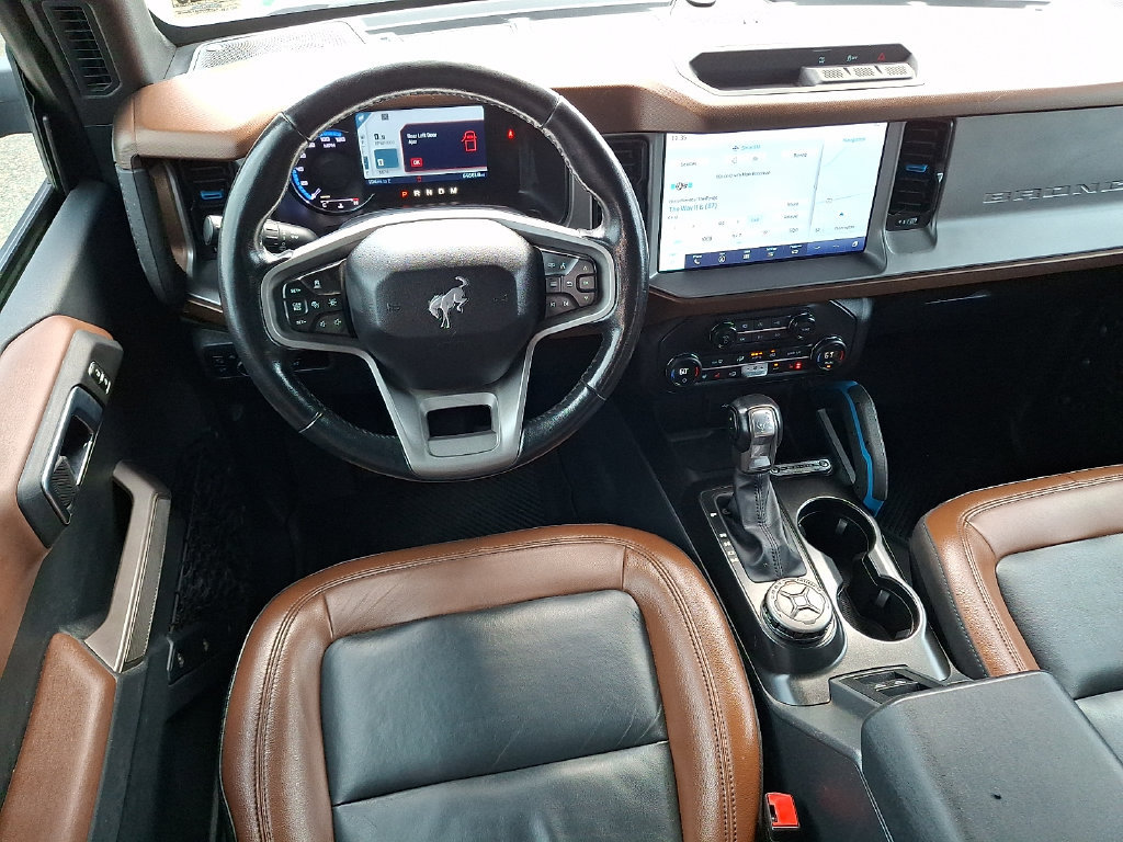 Used 2023 Ford Bronco Outer Banks AWD/4WD image 2