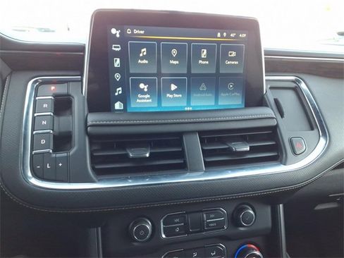 Used 2023 Chevrolet Suburban Premier image 14