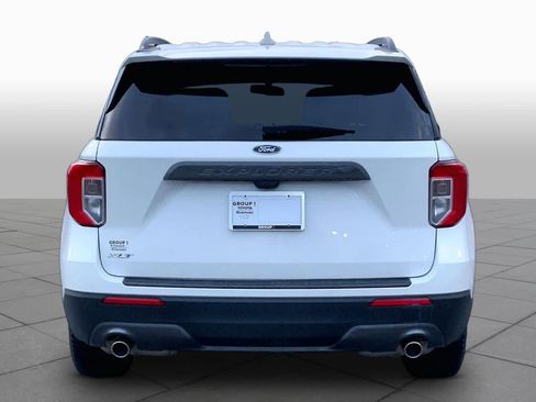Used 2022 Ford Explorer XLT w/ Equipment Group 202A RWD image 5