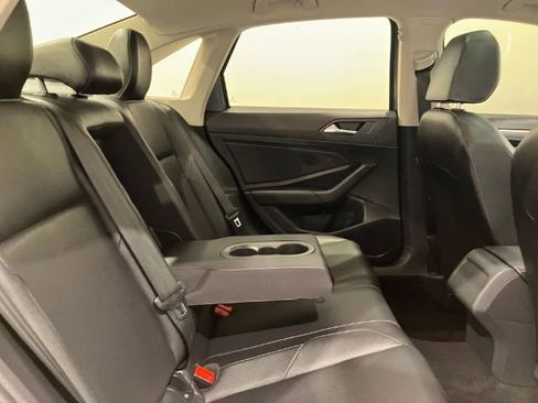 Used 2019 Volkswagen Jetta SE image 44