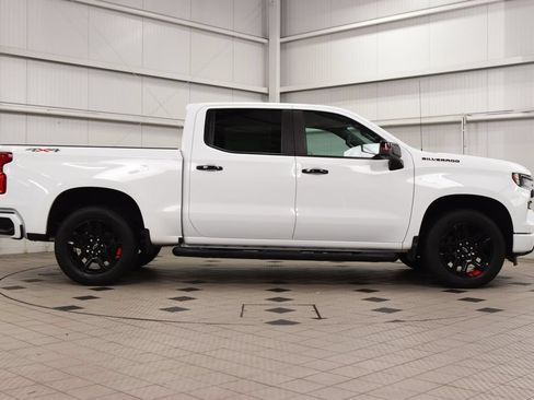 Used 2024 Chevrolet Silverado 1500 RST w/ Redline Edition AWD/4WD image 9