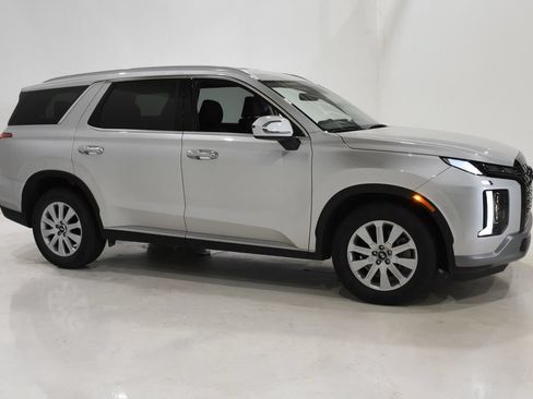 Used 2025 Hyundai Palisade SEL FWD image 3