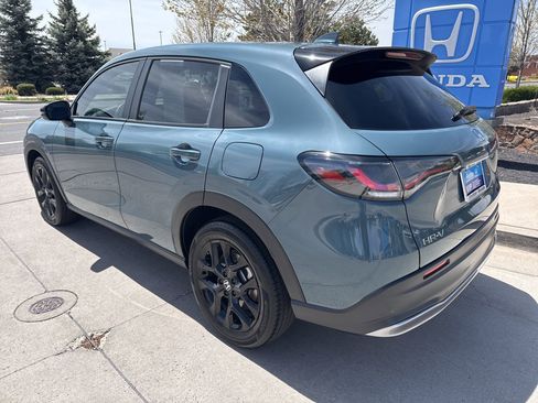 Used 2024 Honda HR-V Sport image 9