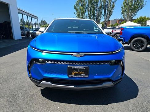 New 2025 Chevrolet Equinox EV LT w/ Convenience Package II FWD image 8