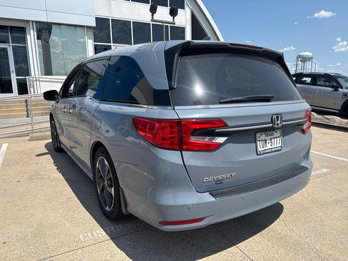 Used 2023 Honda Odyssey Elite image 8