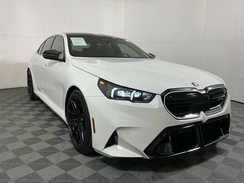 Used 2026 BMW M5 w/ Carbon Package AWD/4WD image 4