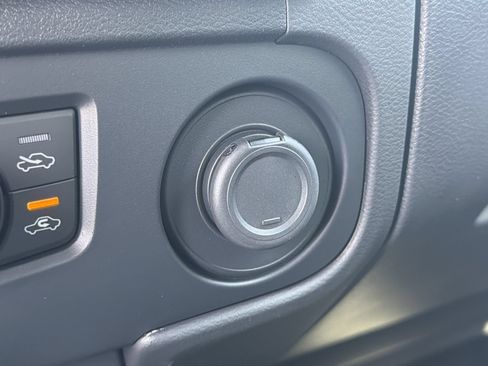 New 2026 Nissan Frontier SV w/ SV Convenience Package RWD image 10