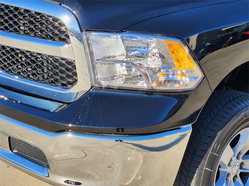 Used 2020 RAM 1500 Express image 9