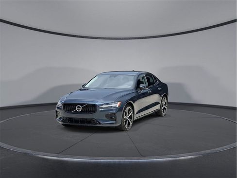 Used 2024 Volvo S60 B5 Core AWD/4WD image 5