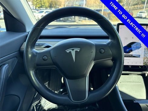 Used 2018 Tesla Model 3 Long Range image 10