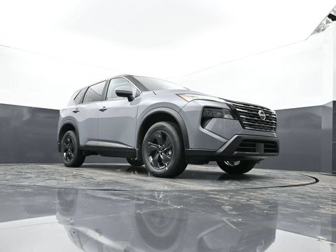 New 2026 Nissan Rogue SV w/ Cold Weather Package AWD/4WD image 27