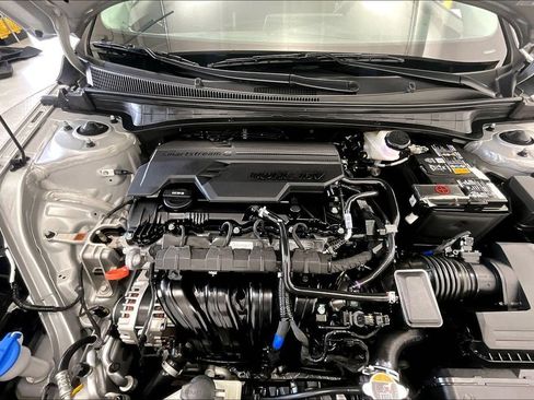 Used 2023 Hyundai Elantra SEL FWD image 9