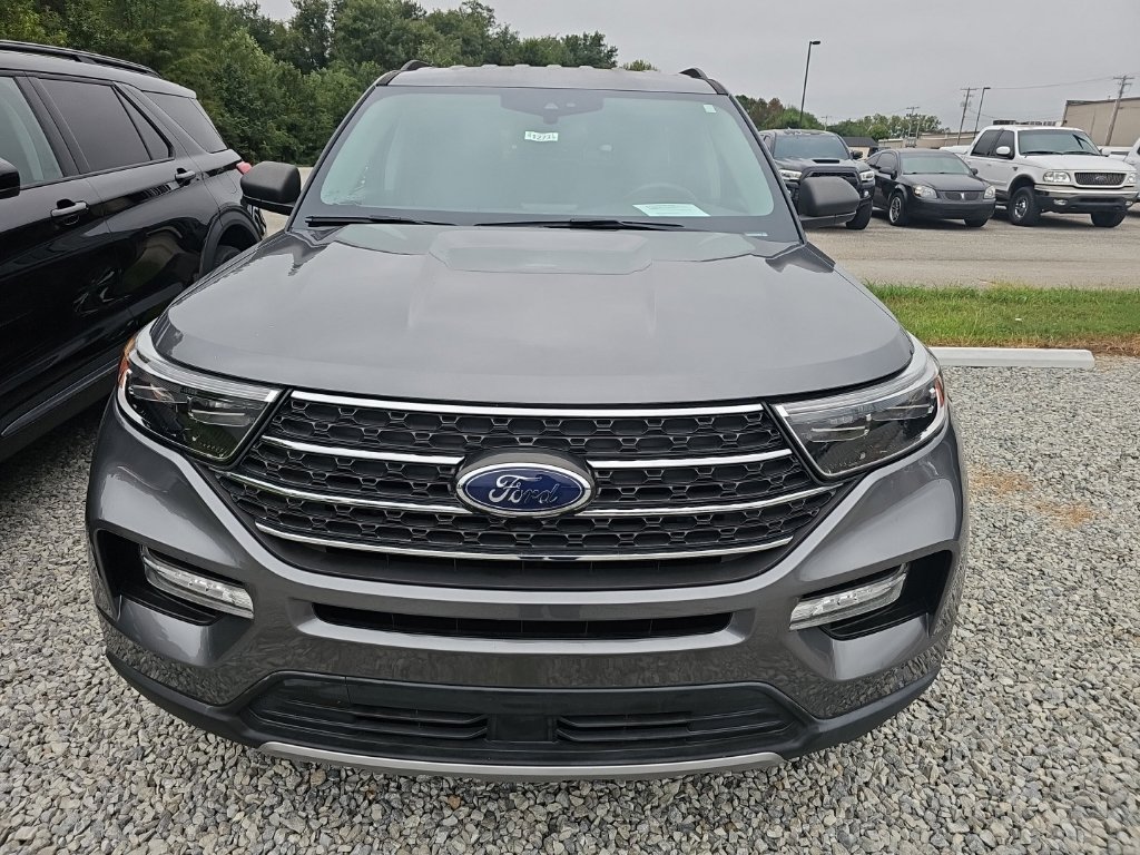 Used 2022 Ford Explorer XLT w/ Equipment Group 202A AWD/4WD image 1