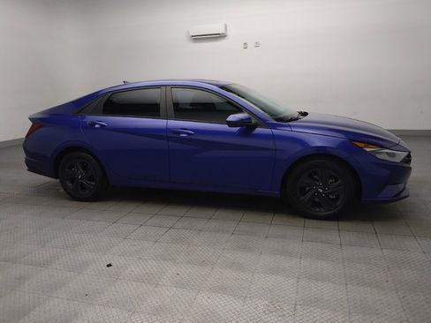 Used 2023 Hyundai Elantra SEL FWD image 11