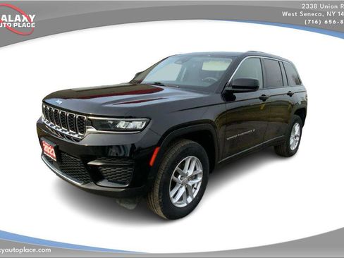 Used 2023 Jeep Grand Cherokee Laredo w/ Luxury Tech Group I image 1
