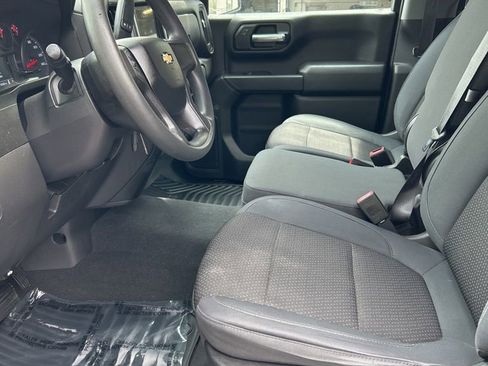 Used 2019 Chevrolet Silverado 1500 Custom w/ Custom Value Package AWD/4WD image 12