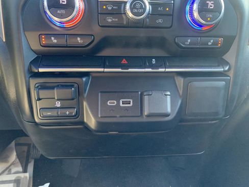 Used 2022 GMC Sierra 3500 SLE w/ SLE Convenience Package image 26