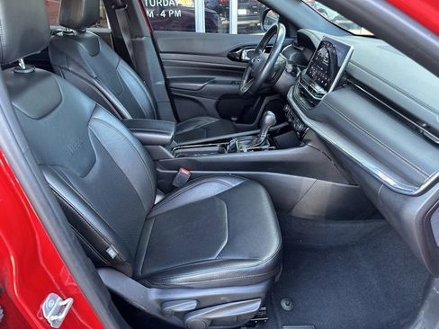 Used 2022 Jeep Compass Limited image 12