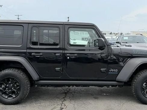 Used 2023 Jeep Wrangler Unlimited AWD/4WD image 8