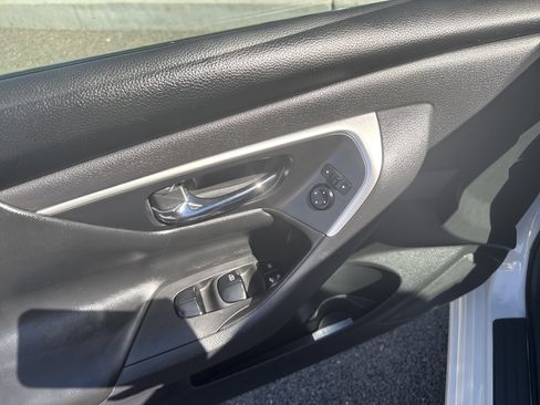 Used 2016 Nissan Altima 2.5 S w/ Power Driver Seat Package image 19