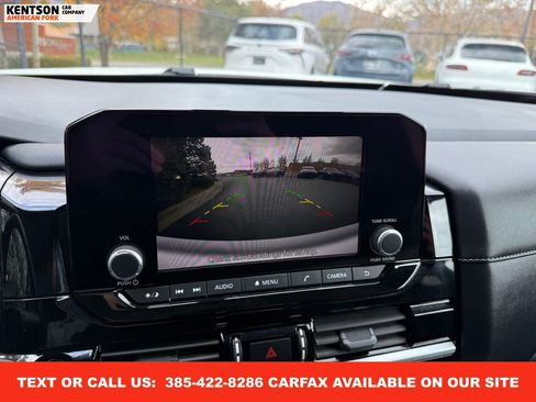 Used 2025 Nissan Pathfinder SV image 29