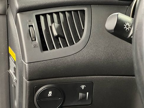 Used 2016 Hyundai Genesis 3.8 image 23