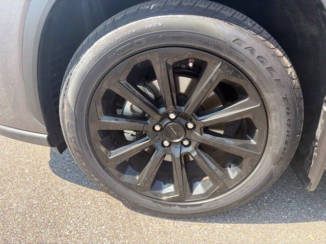 Used 2024 Toyota Highlander XLE FWD image 34