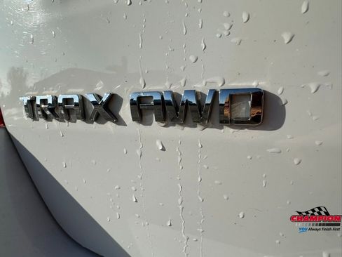 Used 2018 Chevrolet Trax LS image 25