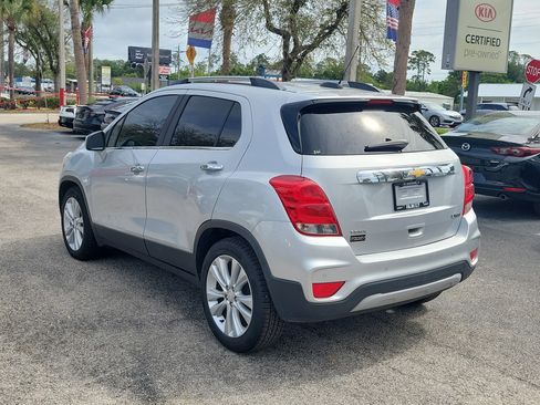 Used 2018 Chevrolet Trax Premier FWD image 4