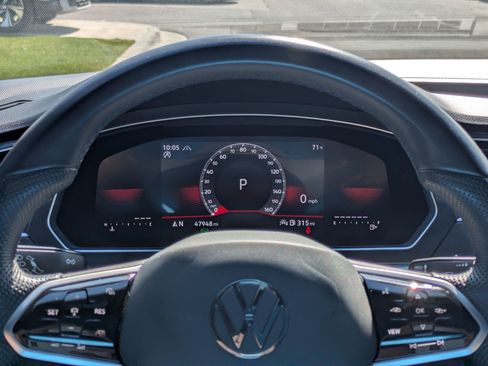 Used 2024 Volkswagen Tiguan SE R-Line AWD/4WD image 24