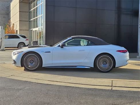 Used 2026 Mercedes-Benz Maybach SL 680 image 4