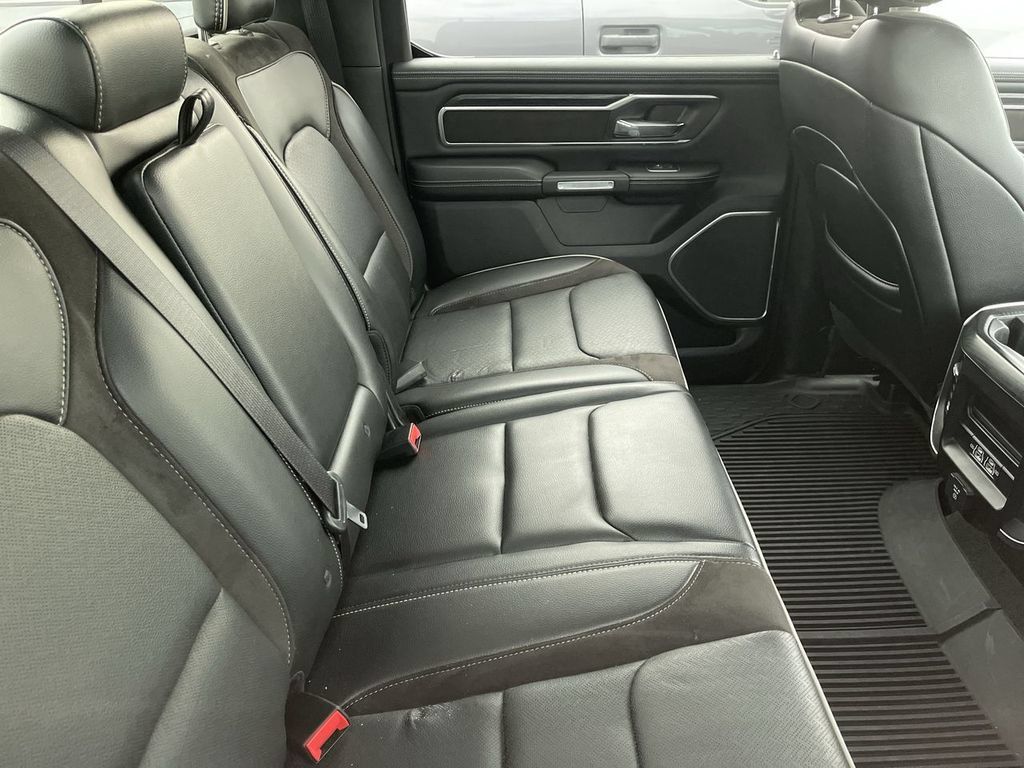 Used 2023 RAM 1500 Laramie AWD/4WD image 10