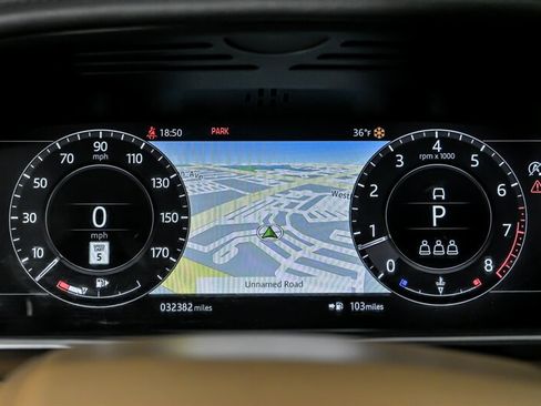 Used 2021 Land Rover Range Rover Long Wheelbase Autobiography image 24