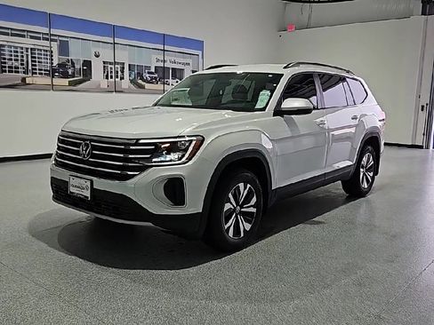 New 2026 Volkswagen Atlas SE FWD image 5